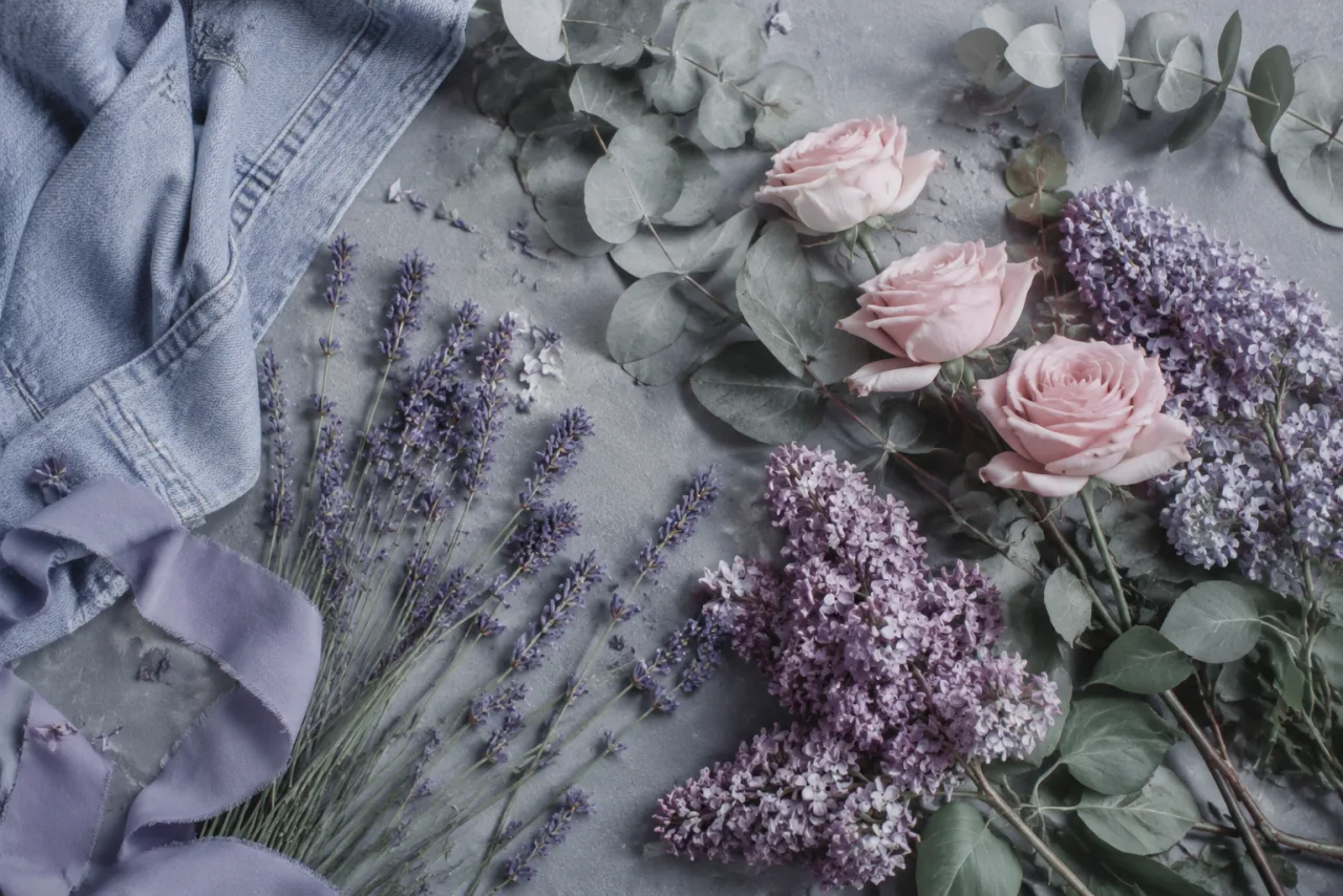Summer color palette mood board showing characteristic summer colors